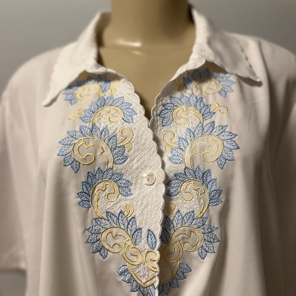 Elegant White Button Down Shirt with Blue and Yellow Embroidery - Picture 3 of 5